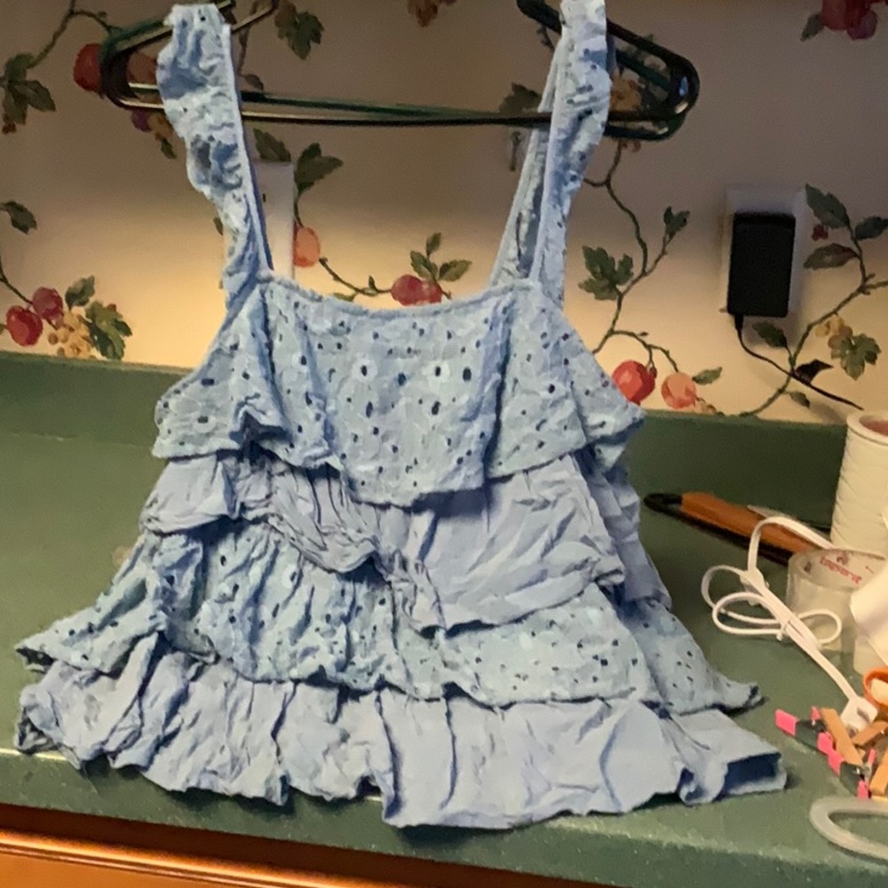 Tiered eyelet top